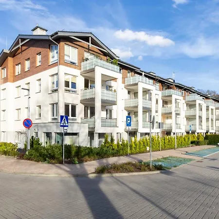 Lesna Luxury Apartamento *
